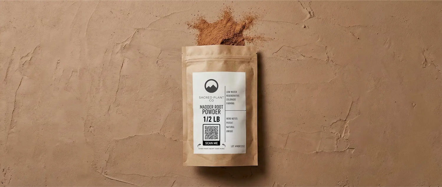 Premium Rubia tinctorum root powder texture shot. Visualizes the fine grind necessary for efficient alizarin extraction and cold bloom hydration.