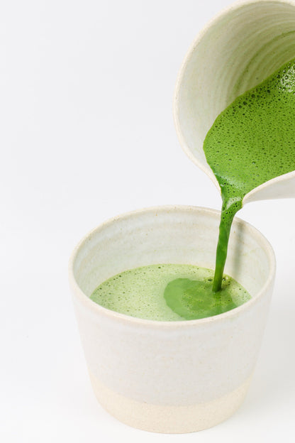 大脚怪尿液 · 原始 · 野生制作 · 绿色冰沙混合物 · 绿色饮料混合物